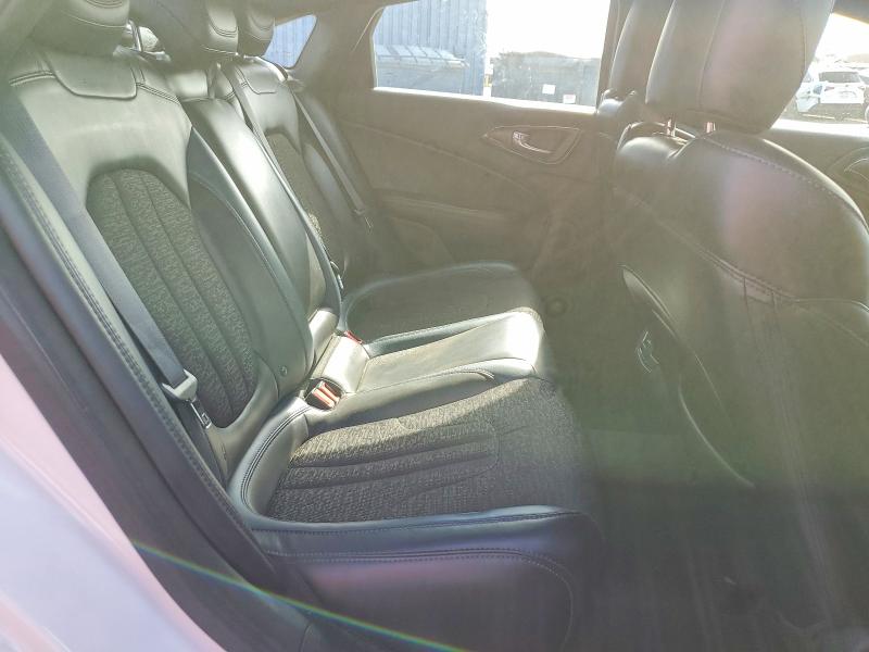 Zdjęcie 10 z aukcji – 2016 CHRYSLER 200 z VIN 1C3CCCBB5GN117403