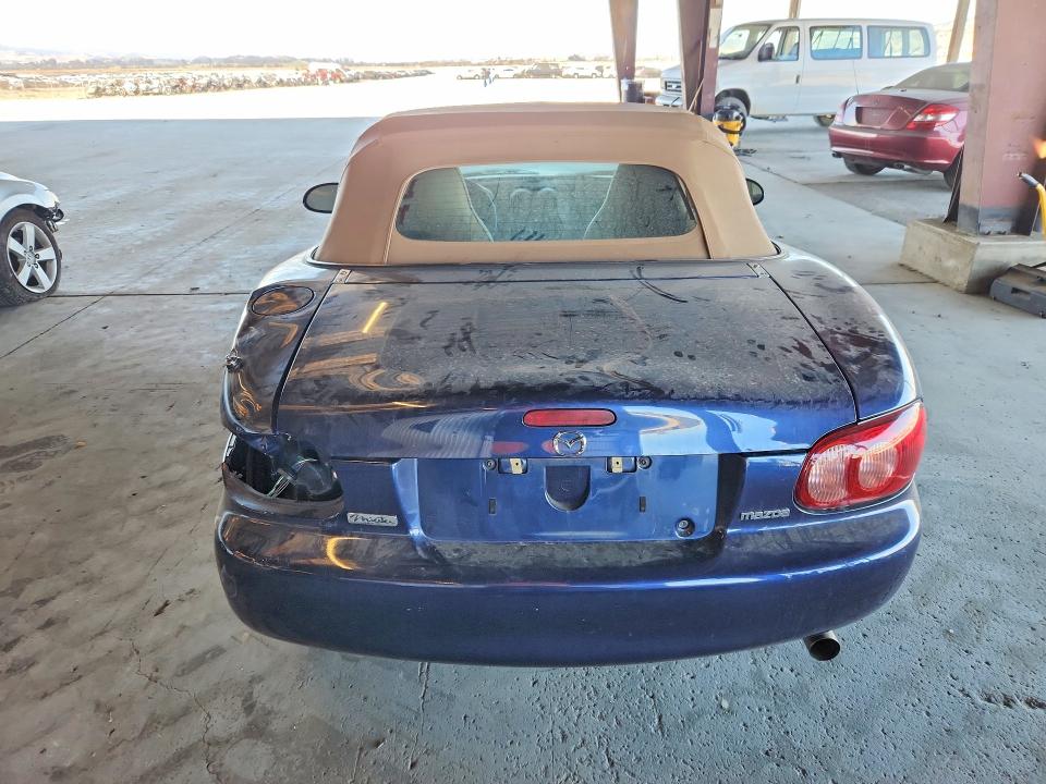 Photo 6 from auction – 2002 MAZDA MX-5 MIATA with VIN JM1NB353420232804