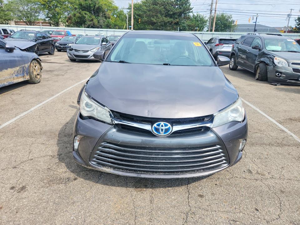 Photo 5 from auction – 2017 TOYOTA CAMRY with VIN 4T1BF1FK5HU405227