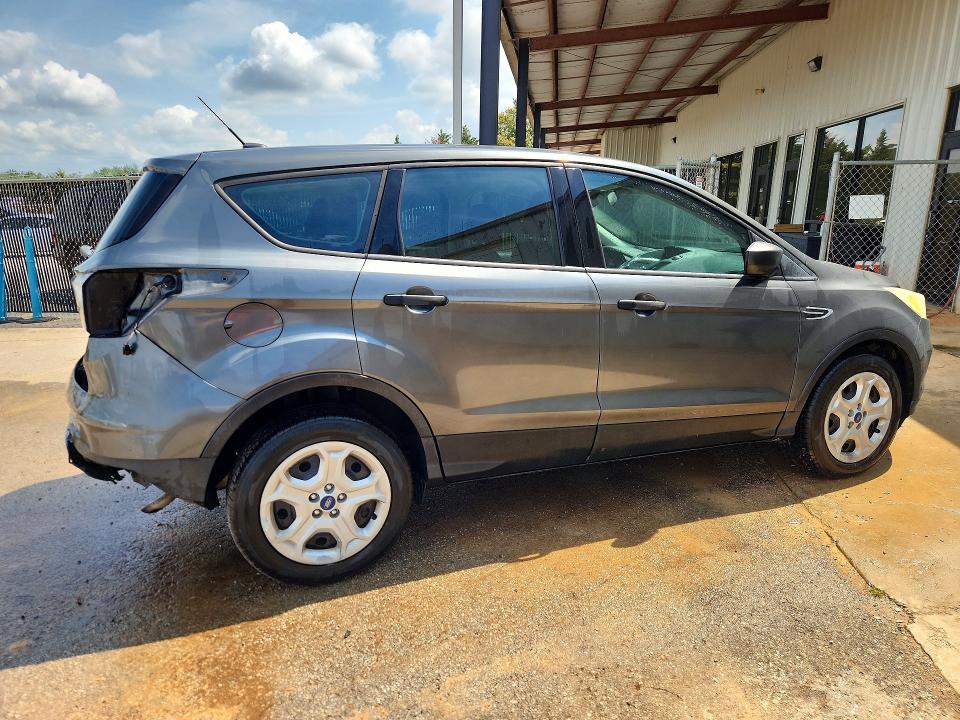 Photo 3 from auction – 2017 FORD ESCAPE with VIN 1FMCU0F7XHUD86934