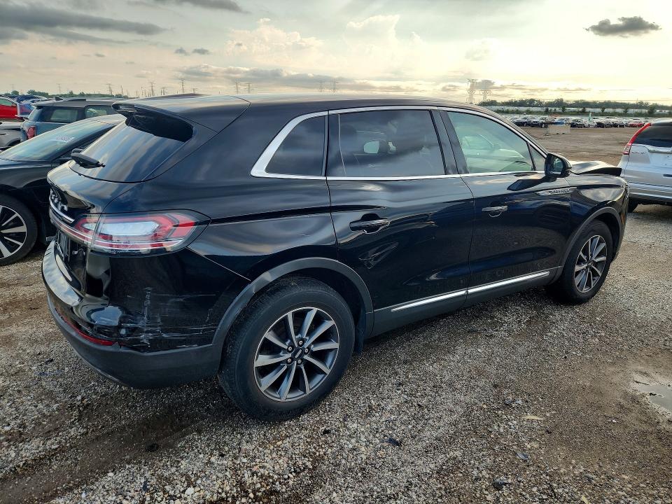 Photo 3 from auction – 2022 LINCOLN NAUTILUS with VIN 2LMPJ6J99NBL11301