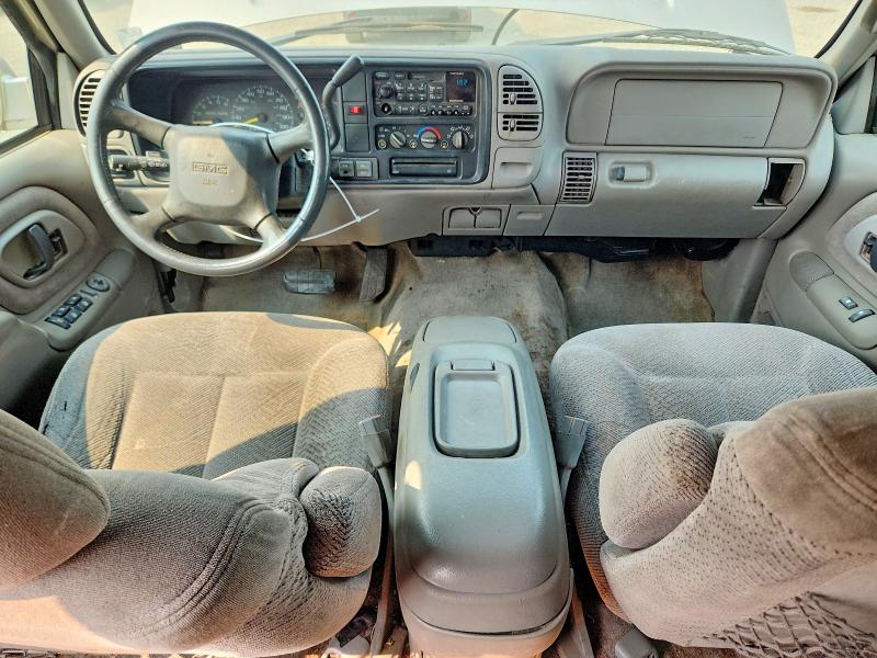 Снимка 8 от търг – 1998 GMC SUBURBAN с VIN 1GKFK16R1WJ705431