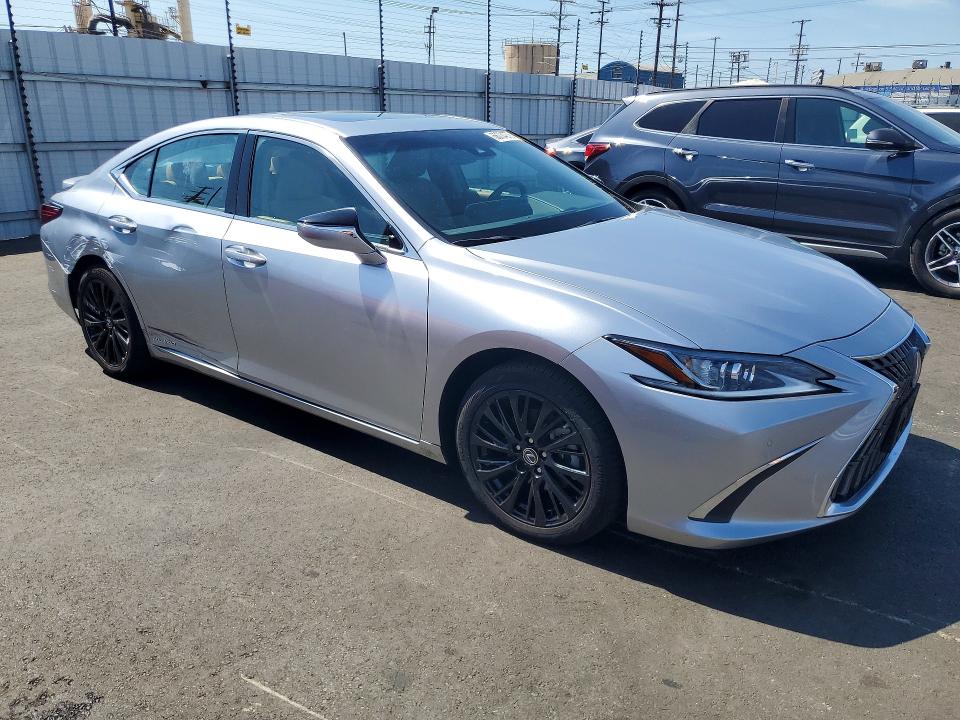 Photo 4 from auction – 2022 LEXUS ES 300H with VIN 58ADA1C13NU016206