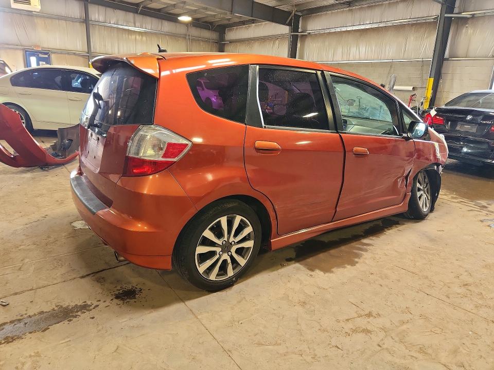 Photo 3 from auction – 2012 HONDA FIT with VIN JHMGE8G54CC029633