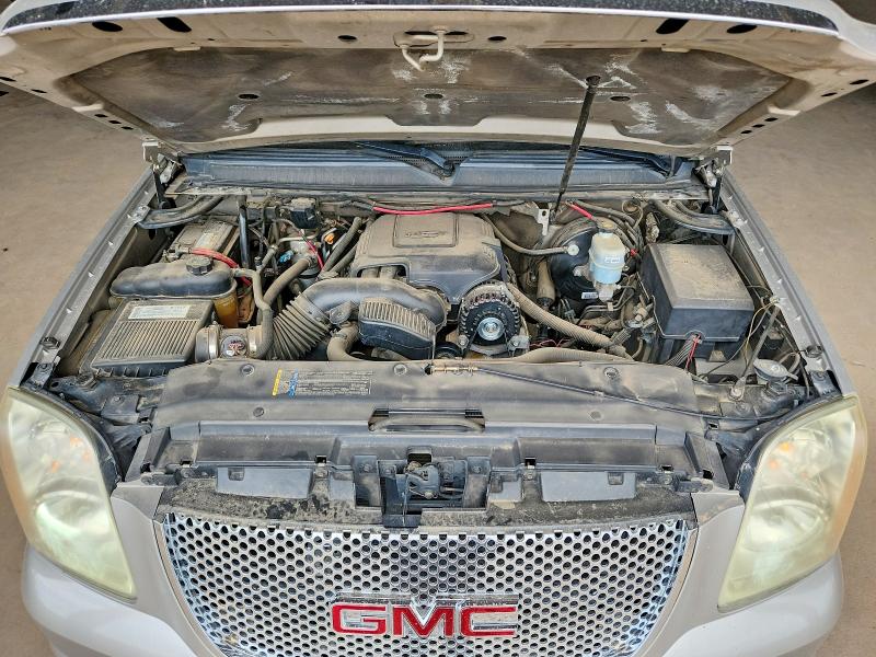 Photo 12 from auction – 2008 GMC YUKON with VIN 1GKFK63858J236128