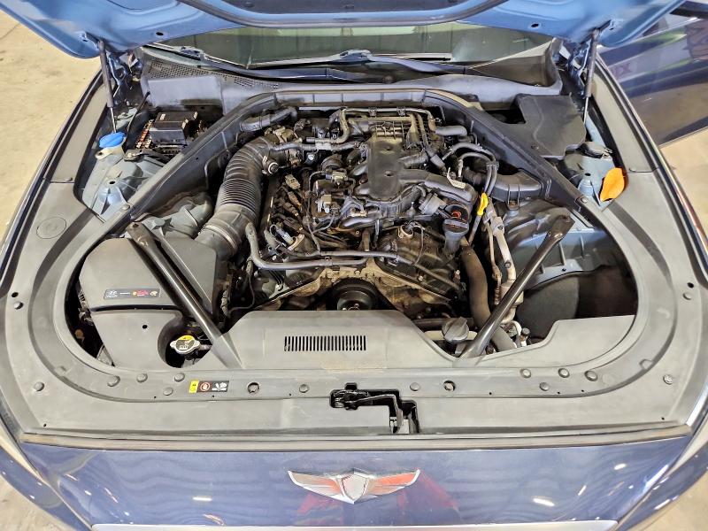 Photo 11 from auction – 2015 HYUNDAI GENESIS with VIN KMHGN4JEXFU014633