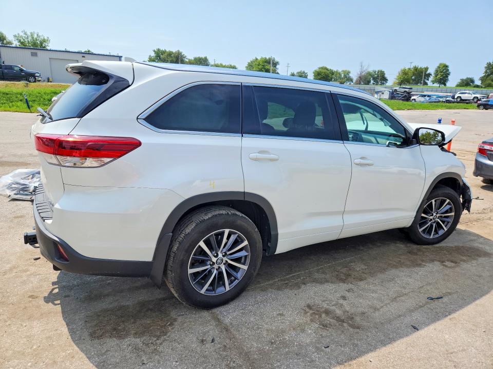 صورة رقم 3 من المزاد - 2018 TOYOTA HIGHLANDER مع VIN 5TDJZRFH5JS894930
