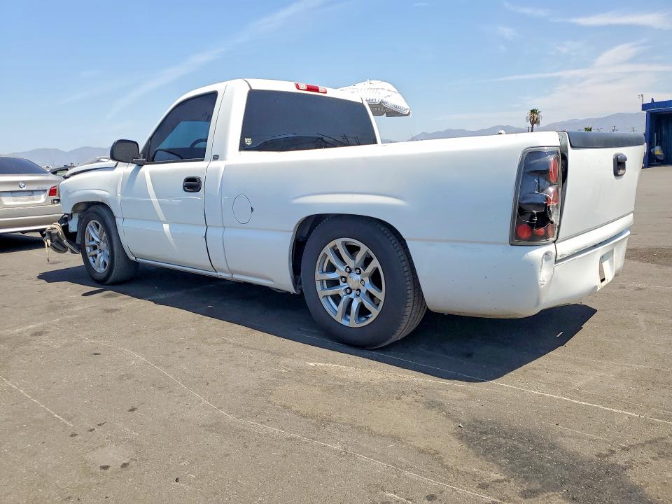 Photo 2 from auction – 2004 CHEVROLET SILVERADO with VIN 1GCEC14T14Z237637