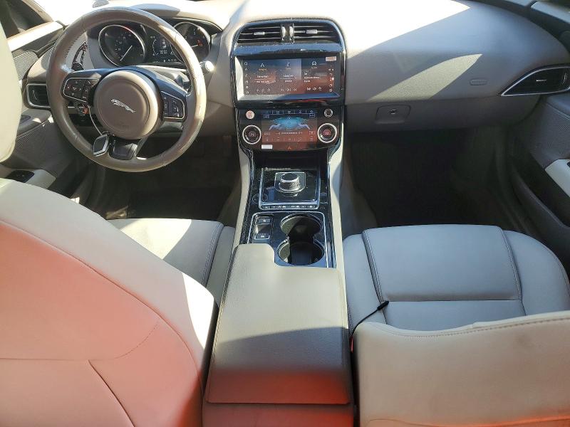 Photo 8 from auction – 2017 JAGUAR XE with VIN SAJAS4BN5HA976426
