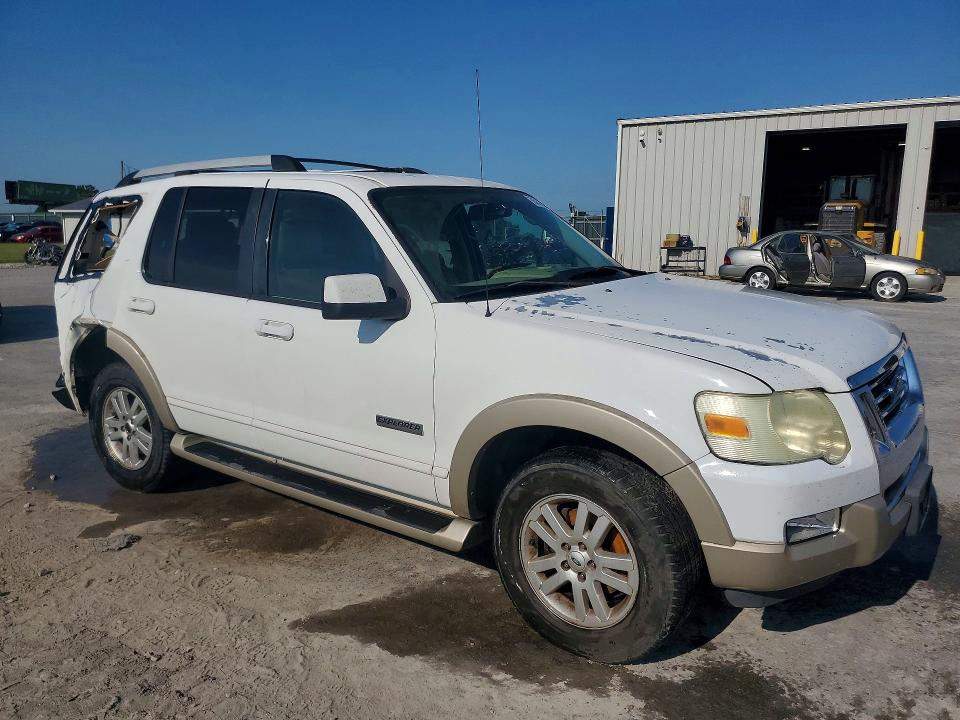 Photo 4 from auction – 2006 FORD EXPLORER with VIN 1FMEU64E26ZA16221