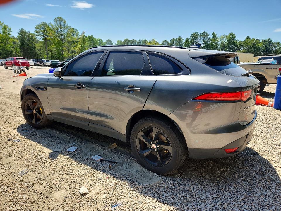 Photo 2 from auction – 2017 JAGUAR F-PACE with VIN SADCJ2BV2HA895113