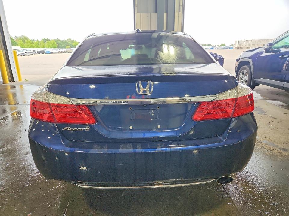 Photo 6 from auction – 2015 HONDA ACCORD with VIN 1HGCR2F84FA100960