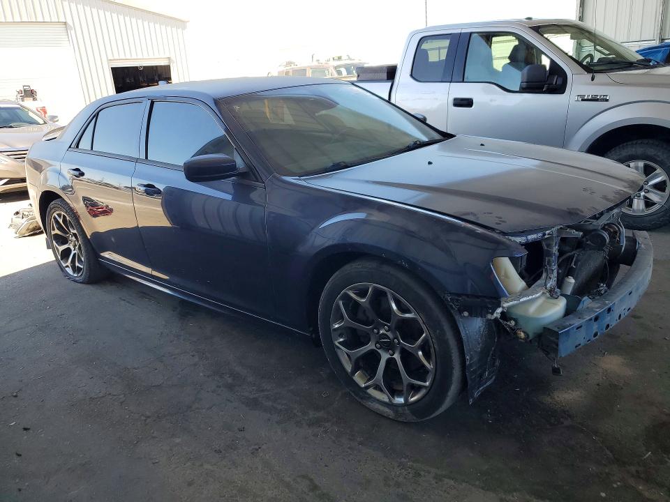 Photo 4 from auction – 2015 CHRYSLER 300 with VIN 2C3CCABT5FH859773