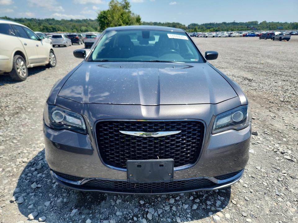 Photo 5 from auction – 2018 CHRYSLER 300 with VIN 2C3CCAAG6JH249958