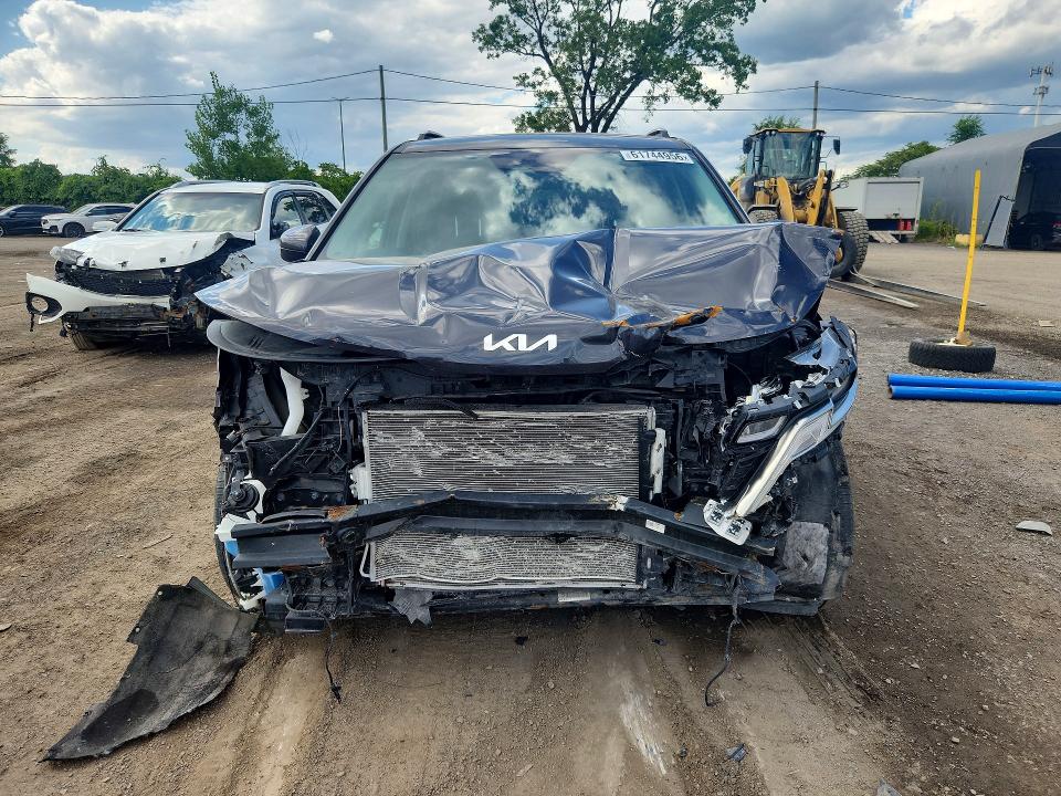 Photo 5 from auction – 2023 KIA CARNIVAL with VIN KNDNB5H37P6293821