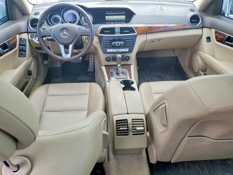 Photo 8 from auction – 2014 MERCEDES-BENZ C with VIN WDDGF8AB8EA960590