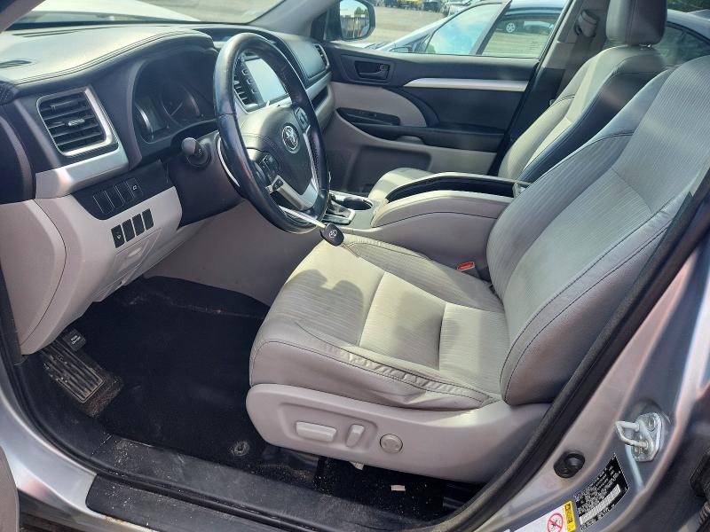 Photo 7 from auction – 2016 TOYOTA HIGHLANDER with VIN 5TDBKRFH8GS326768