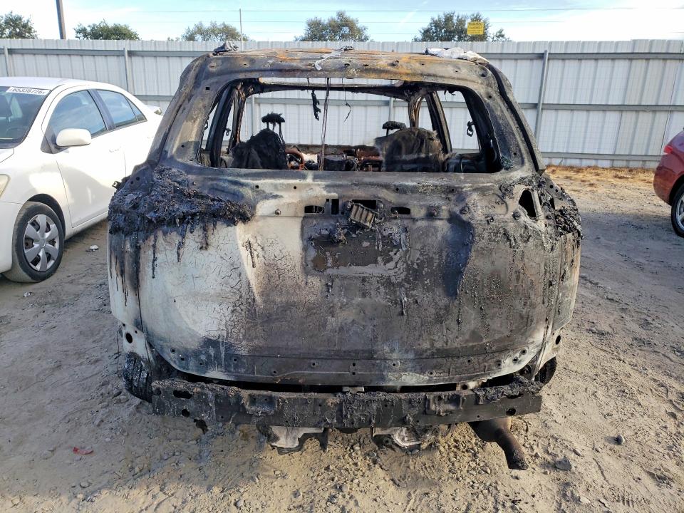 Photo 6 from auction – 2016 TOYOTA RAV4 with VIN JTMWFREV4GD087079