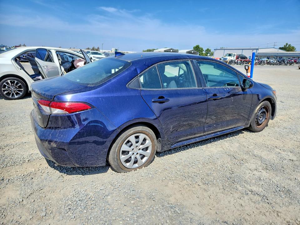 Photo 3 from auction – 2022 TOYOTA COROLLA with VIN 5YFEPMAE8NP365459