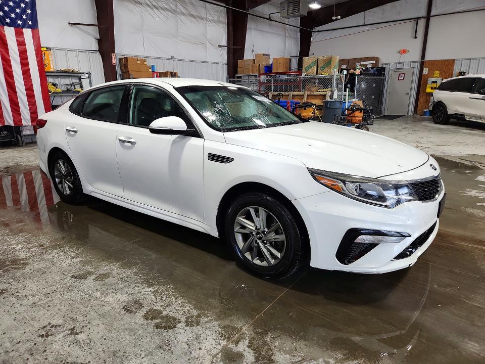 Photo 4 from auction – 2019 KIA OPTIMA with VIN 5XXGT4L38KG325595