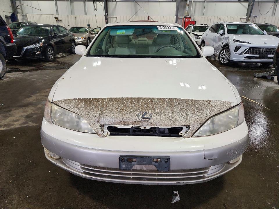 Photo 5 from auction – 1997 LEXUS ES with VIN JT8BF22G8V5005176