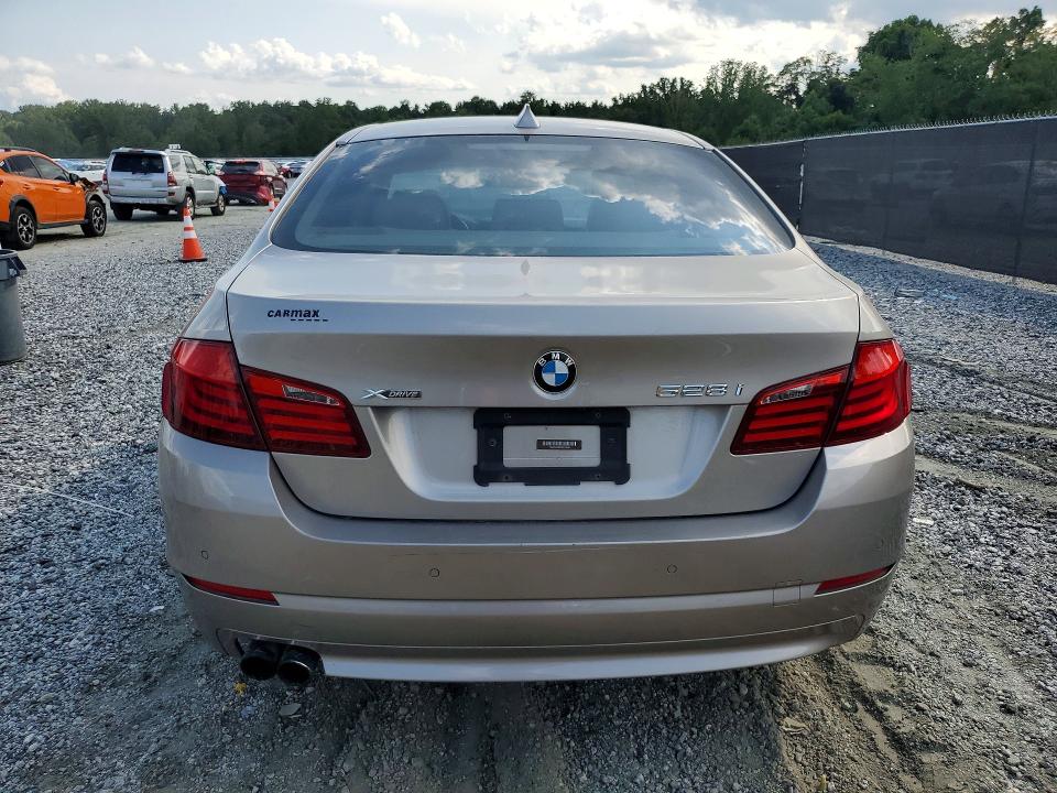 Photo 6 from auction – 2013 BMW 528 with VIN WBAXH5C53DDW14872