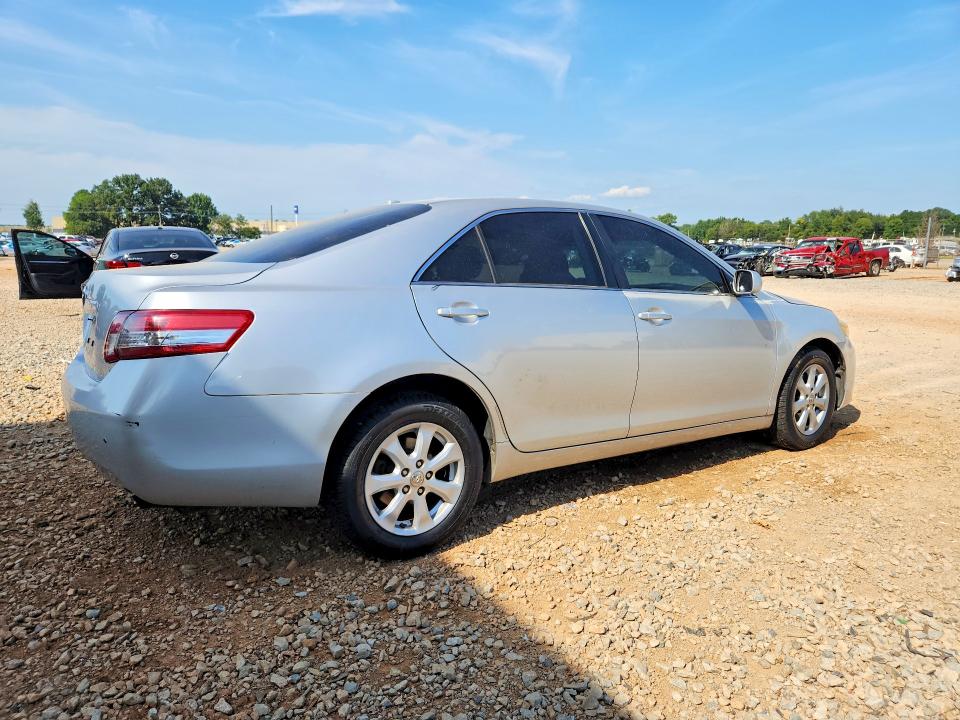 Photo 3 from auction – 2011 TOYOTA CAMRY with VIN 4T1BF3EK3BU152543