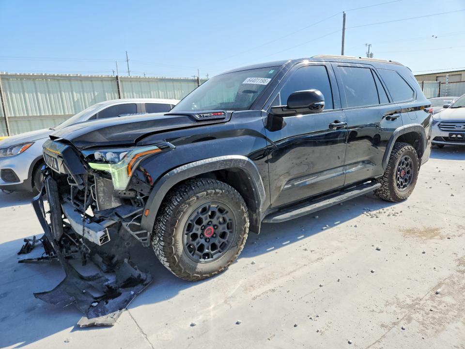 TOYOTA SEQUOIA 2024 مع رقم تعريف المركبة 7SVAAABA2RX027644 - صورة من المزاد