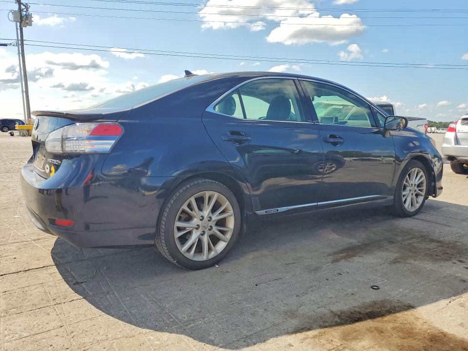 Photo 3 from auction – 2010 LEXUS HS with VIN JTHBB1BA5A2009859