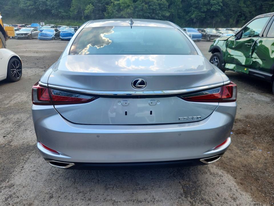 Photo 6 from auction – 2025 LEXUS ES 350 with VIN 58ADZ1B16SU212565