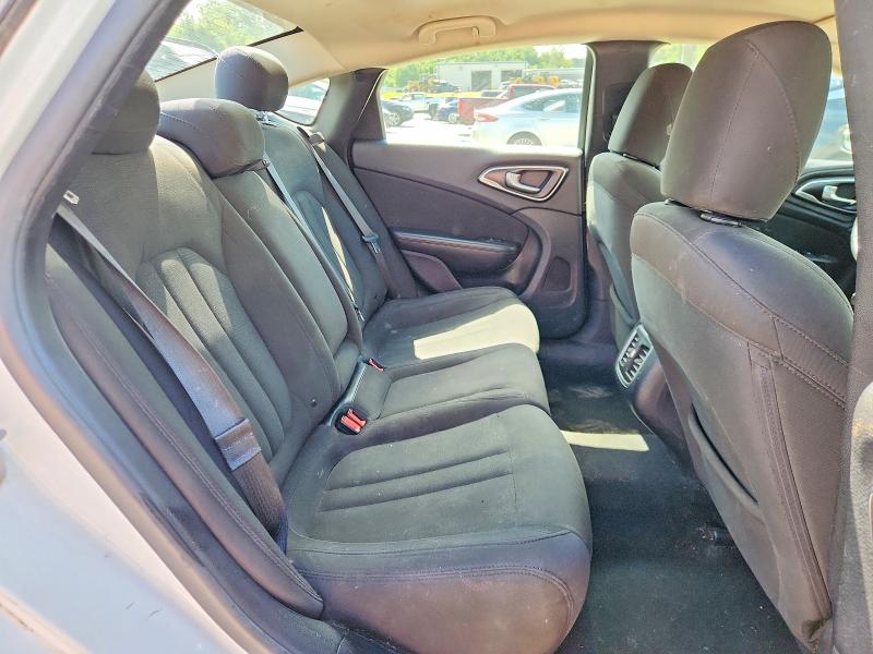 Photo 10 from auction – 2015 CHRYSLER 200 with VIN 1C3CCCAB9FN720838