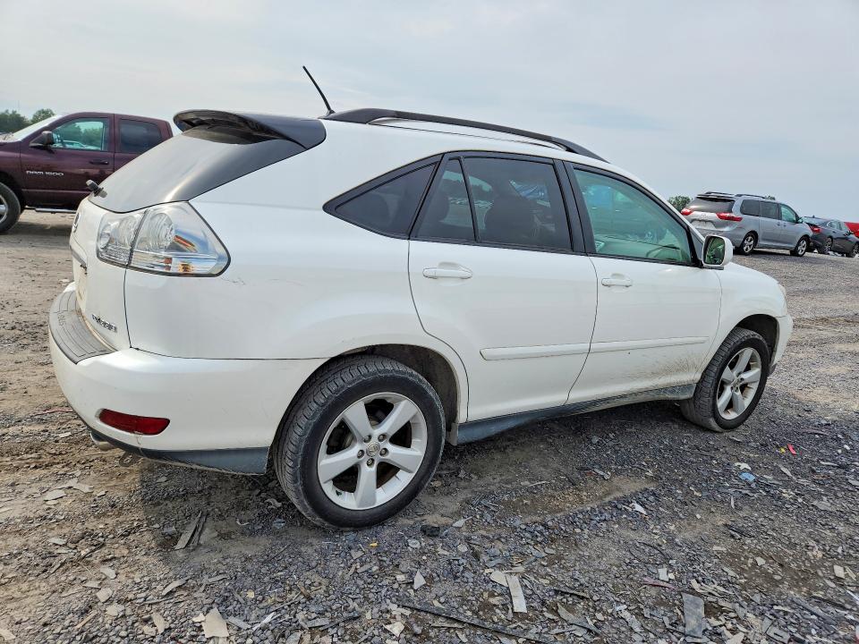 Photo 3 from auction – 2005 LEXUS RX with VIN 2T2HA31U55C040456
