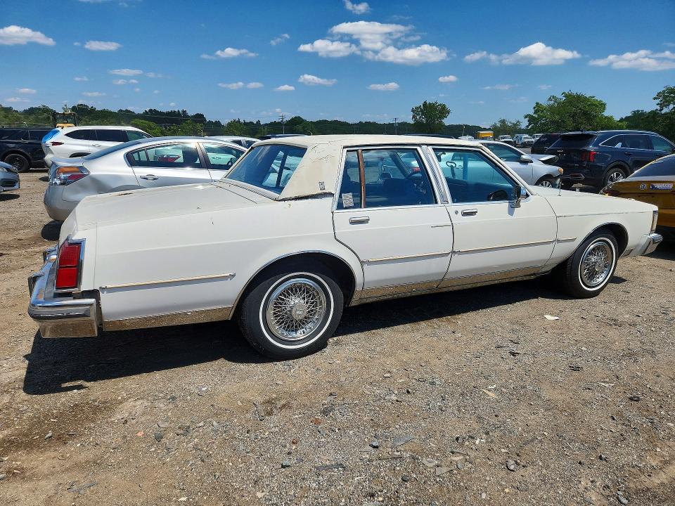 Снимка 3 от търг – 1984 OLDSMOBILE DELTA 88 с VIN 1G3AV69Y8E9749245