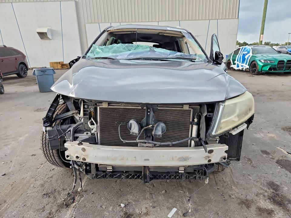 Photo 5 from auction – 2016 NISSAN PATHFINDER with VIN 5N1AR2MN2GC601863
