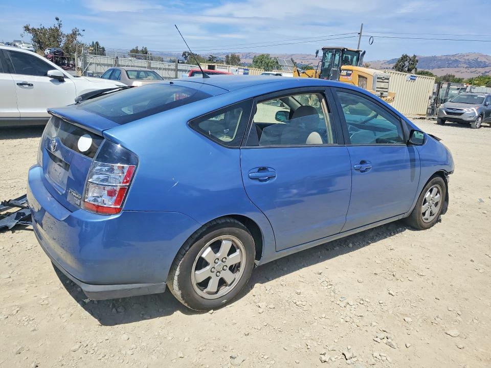 Photo 3 from auction – 2005 TOYOTA PRIUS with VIN JTDKB20U053088541