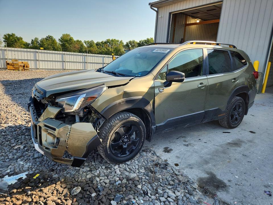 SUBARU FORESTER 2022 with VIN JF2SKAMC8NH527811 - Photo from auction