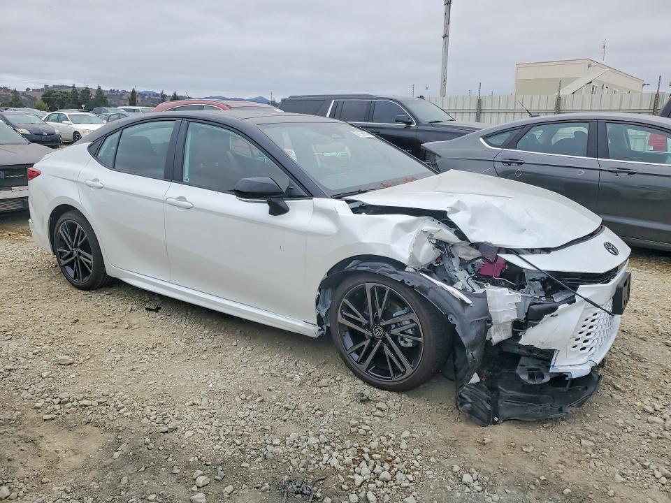 Photo 4 from auction – 2026 TOYOTA CAMRY with VIN 4T1DAACK7TU312911