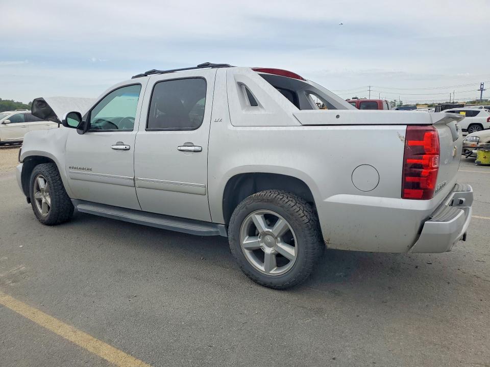 Photo 2 from auction – 2012 CHEVROLET AVALANCHE with VIN 3GNTKGE72CG226537