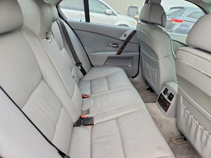 Photo 10 from auction – 2007 BMW 530 with VIN WBANE73577CM53285
