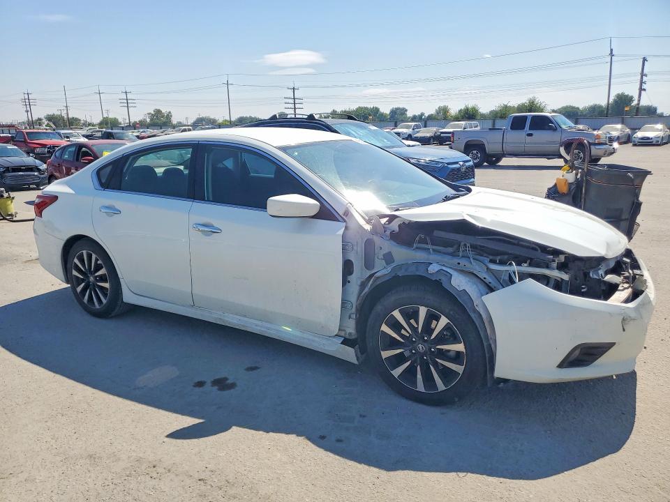 Photo 4 from auction – 2018 NISSAN ALTIMA with VIN 1N4AL3AP7JC214952