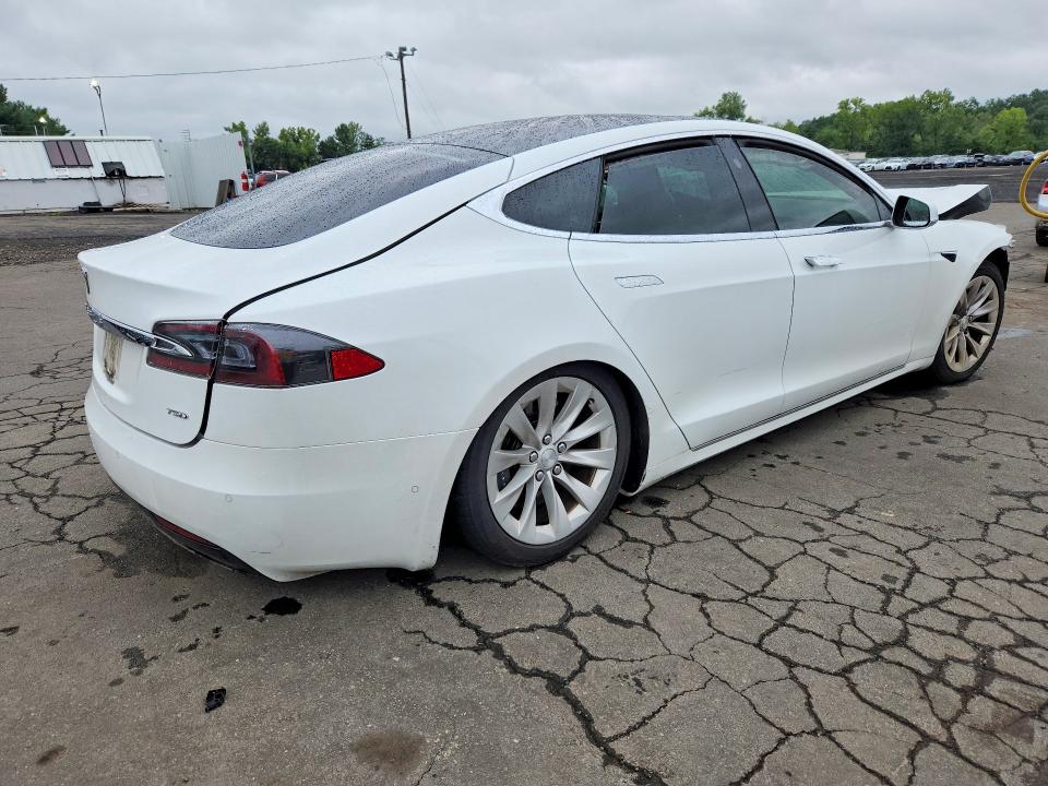 Photo 3 from auction – 2018 TESLA MODEL S with VIN 5YJSA1E22JF258299