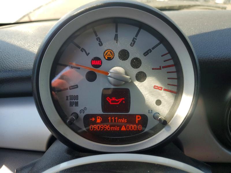 Photo 9 from auction – 2010 MINI COOPER with VIN WMWMF3C58ATZ66019
