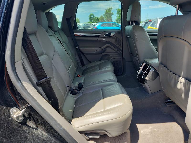 Photo 11 from auction – 2014 PORSCHE CAYENNE with VIN WP1AE2A21ELA50377