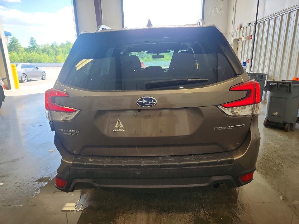 Photo 6 from auction – 2023 SUBARU FORESTER with VIN JF2SKAECXPH517203