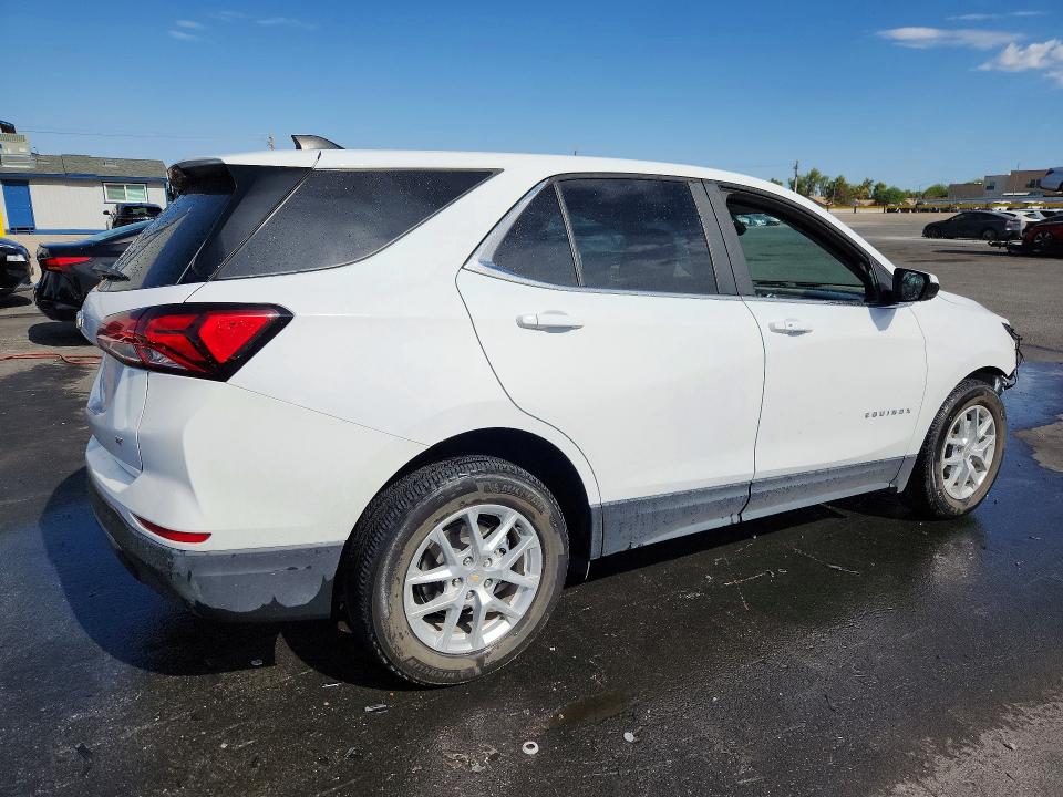 Photo 3 from auction – 2022 CHEVROLET EQUINOX with VIN 3GNAXKEV8NL249969