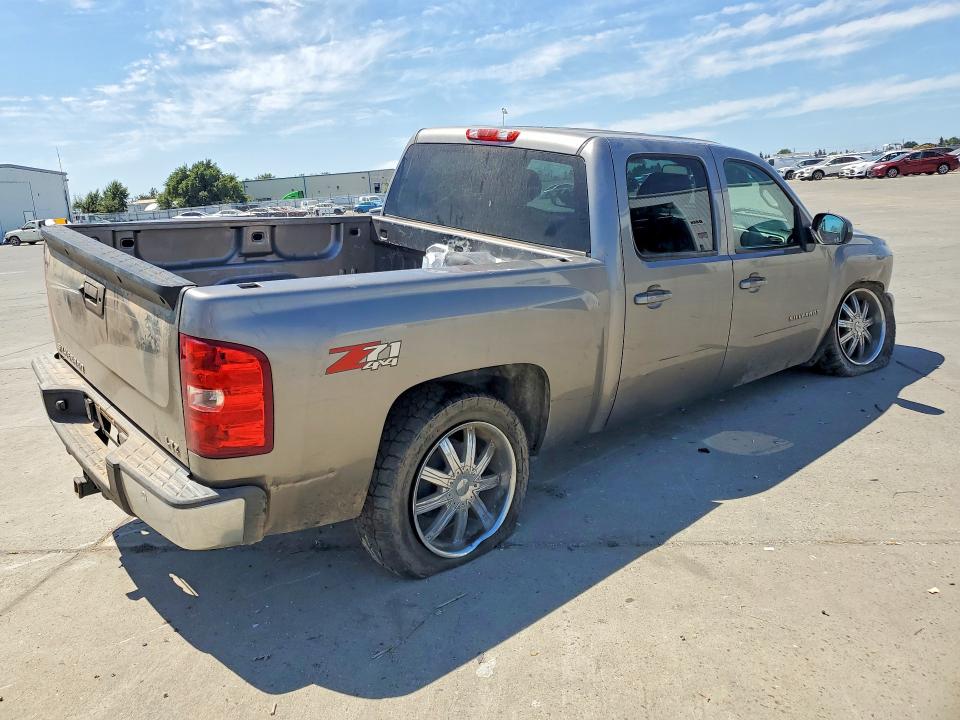 Foto 3 de la subasta – 2012 CHEVROLET SILVERADO con VIN 3GCPKTE74CG248381