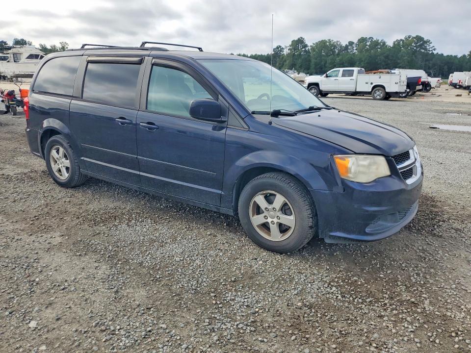 Photo 4 from auction – 2011 DODGE GRAND CARAVAN with VIN 2D4RN3DG3BR602209
