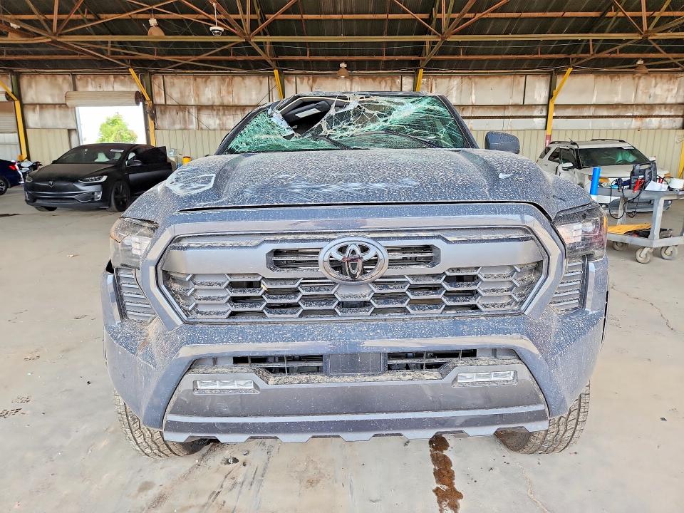 Photo 5 from auction – 2026 TOYOTA TACOMA with VIN 3TYLC5LN3TT065813