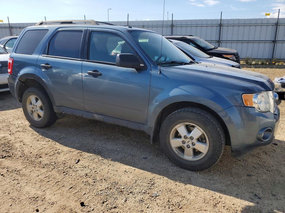 Photo 4 from auction – 2010 FORD ESCAPE with VIN 1FMCU9D73AKB87412