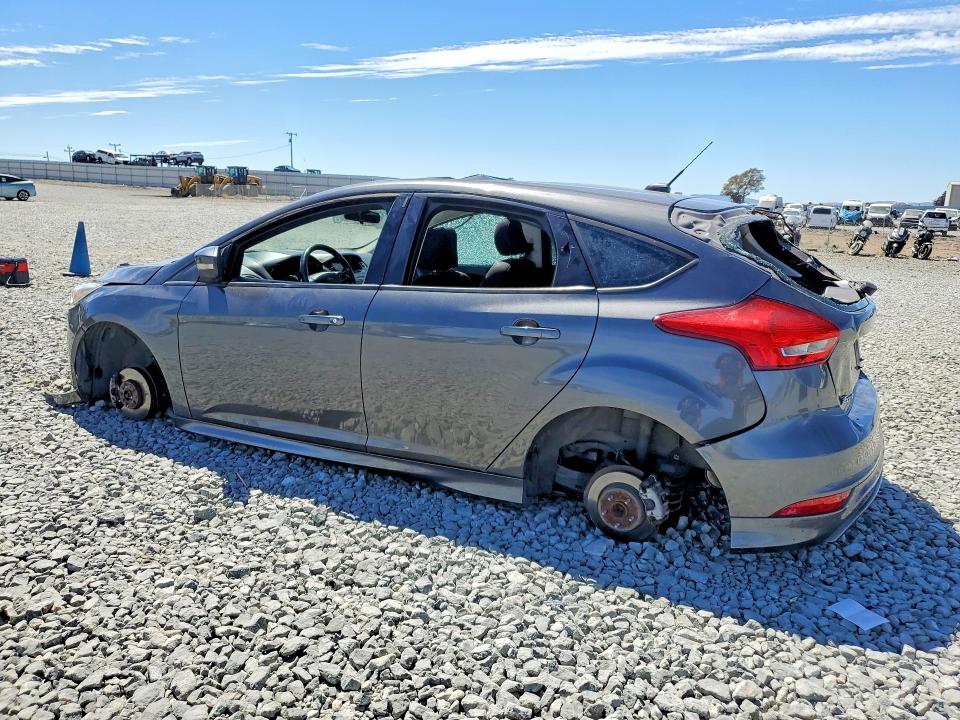 Photo 2 from auction – 2016 FORD FOCUS with VIN 1FADP3K20GL234683